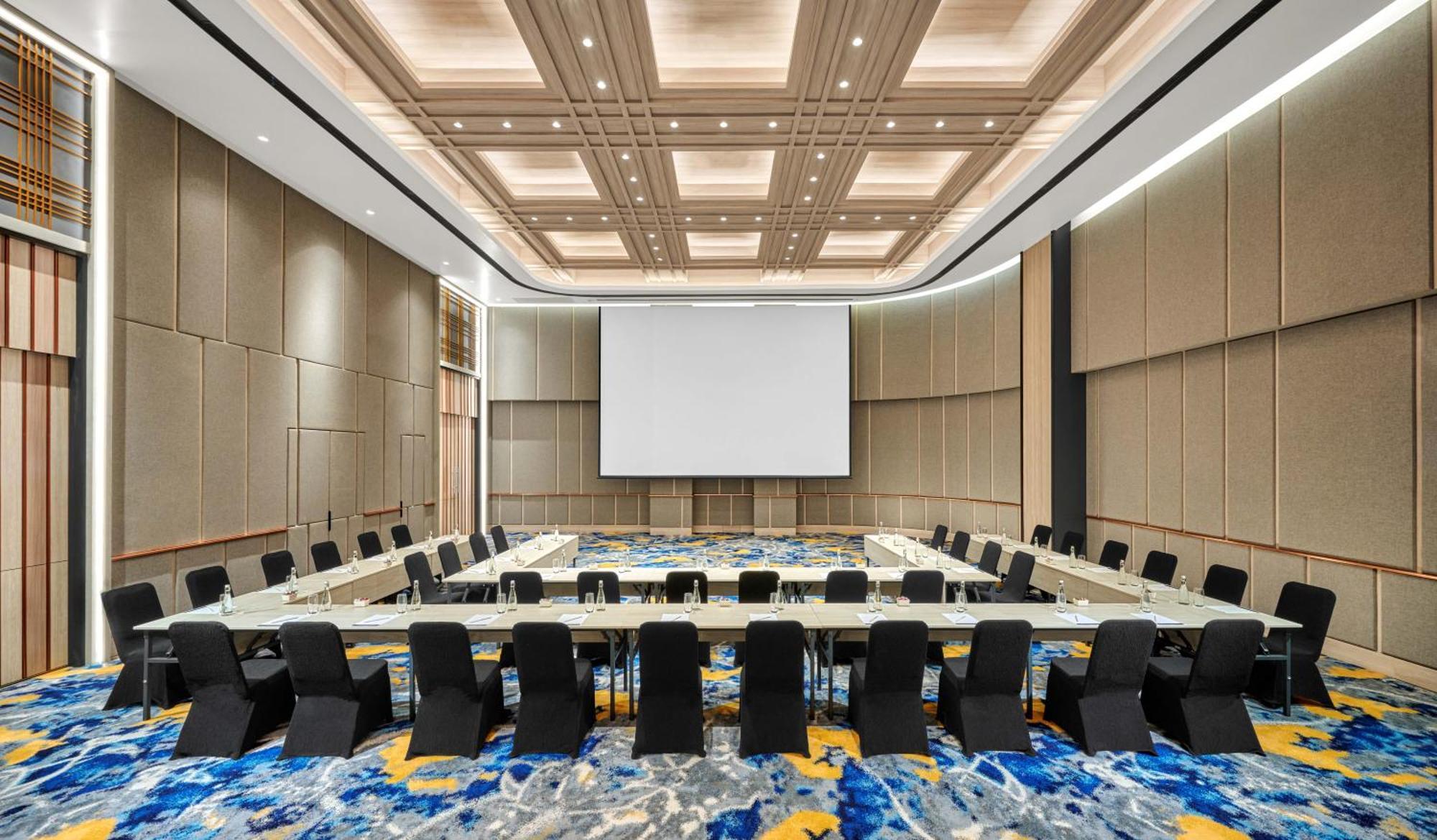 Hyatt Place Makassar Exterior photo