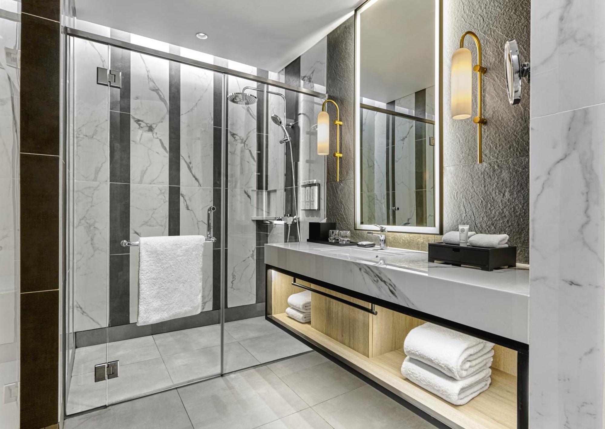 Hyatt Place Makassar Exterior photo